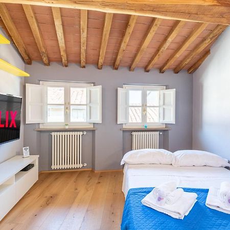 לוקה Casa San Paolino Dentro Le MuraElegant Flat Wifi E Selfcheckin מראה חיצוני תמונה