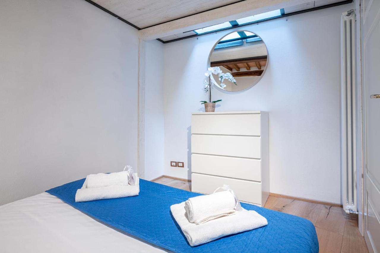 לוקה Casa San Paolino Dentro Le MuraElegant Flat Wifi E Selfcheckin מראה חיצוני תמונה
