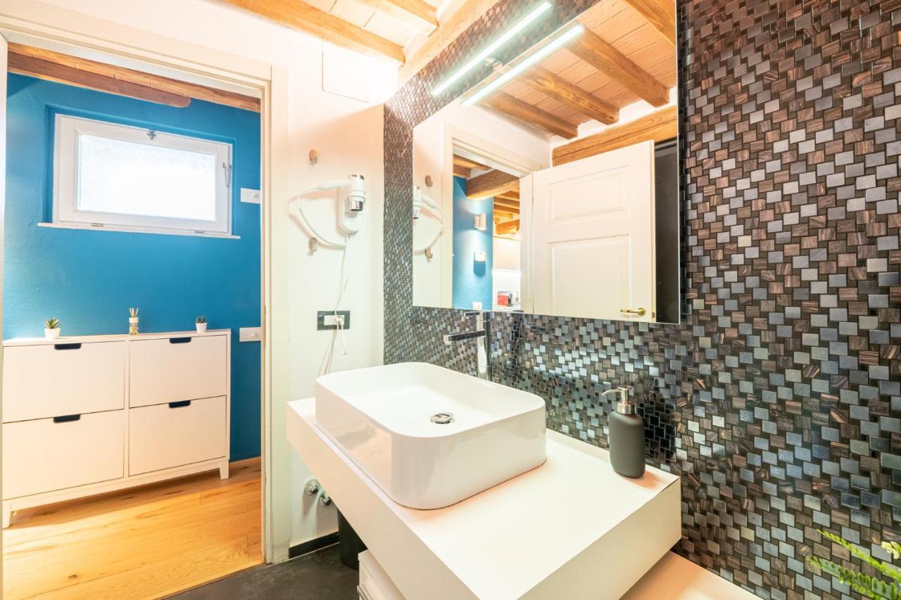 לוקה Casa San Paolino Dentro Le MuraElegant Flat Wifi E Selfcheckin מראה חיצוני תמונה